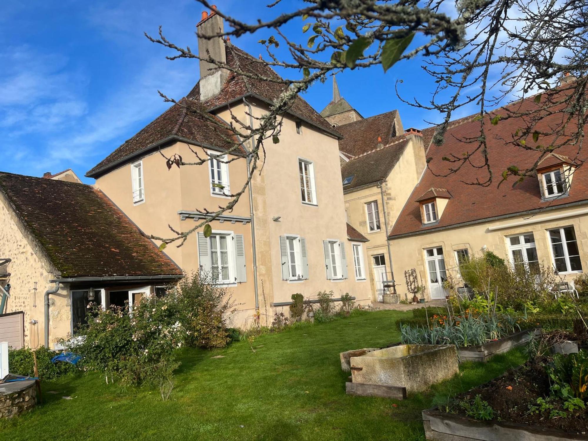Maison De Noble Nicolas Avallon Exterior photo